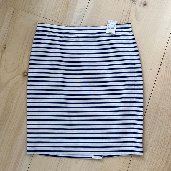 J. Crew Dresses & Skirts - Jcrew Women’s pencil skirt size 8